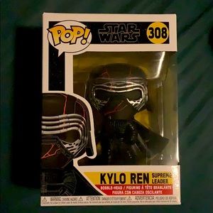 Kylo Ren Supreme Leader Funko Pop